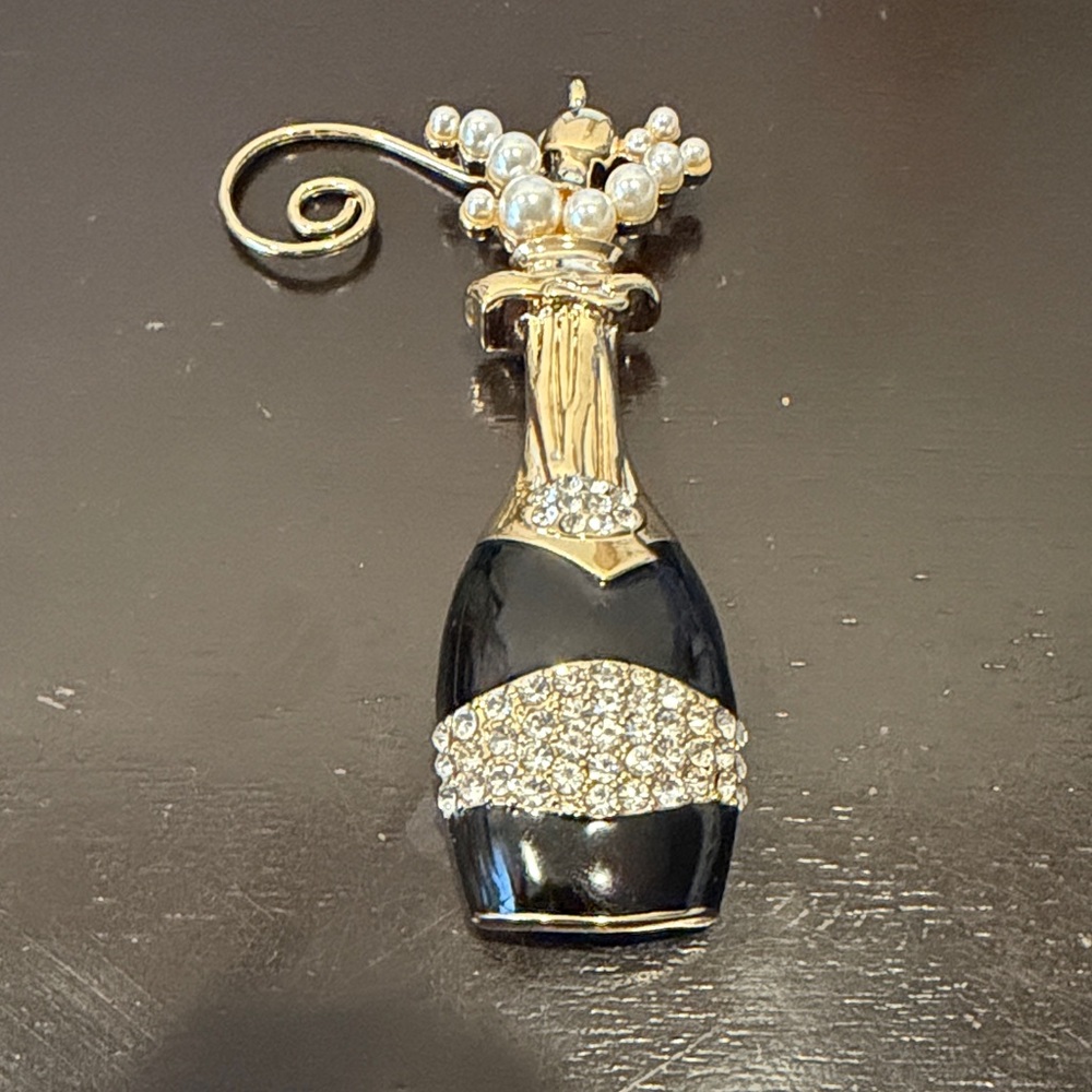 Chicos Christmas Ornament 2019